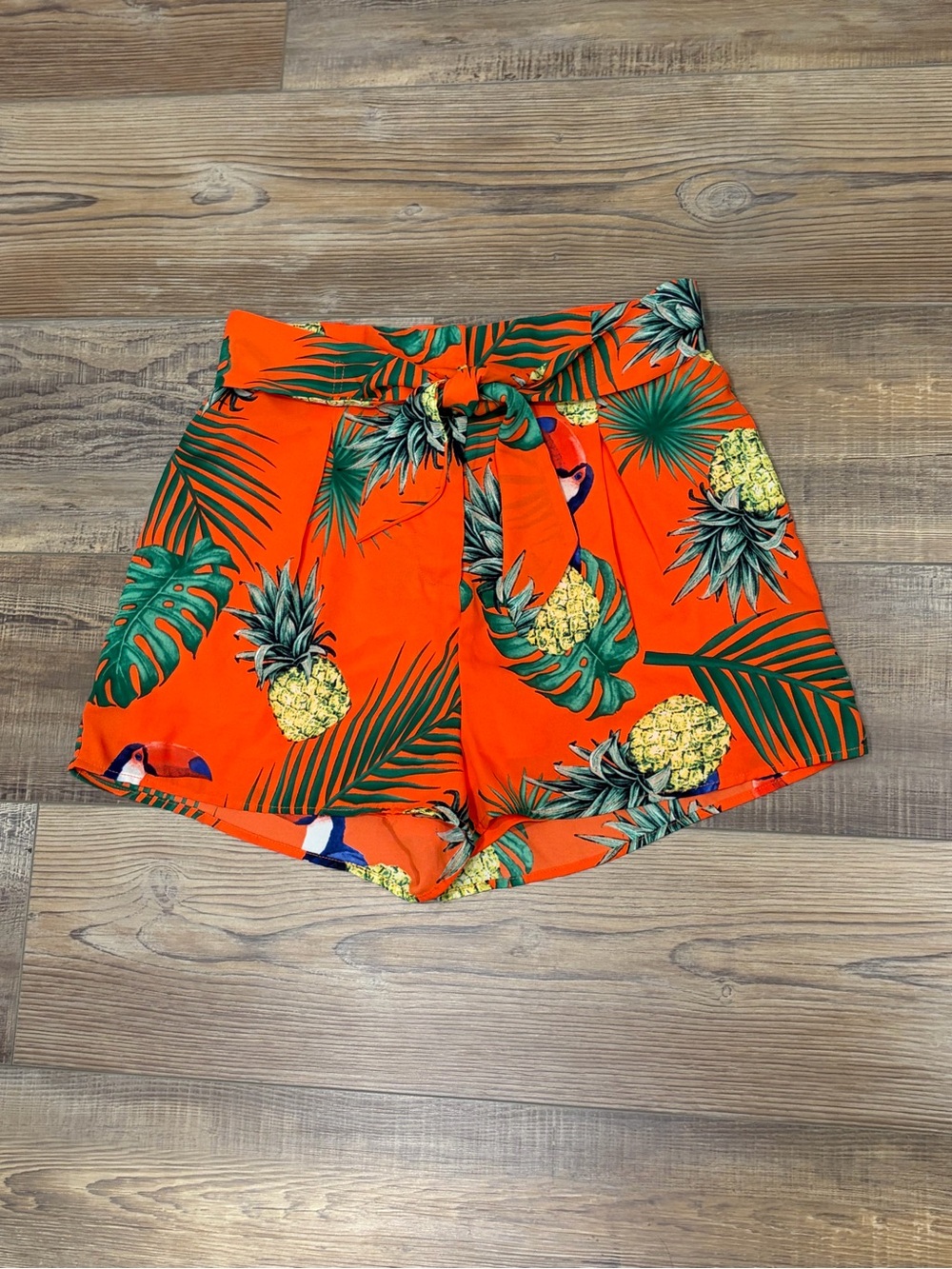 NanaMacs Orange Tropical Pineapple Tie-Waist High-Waist lined mini Shorts